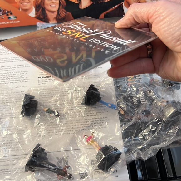 Trivial Pursuit DVD SNL Edition Saturday Night Live Parker Brothers 2004 Game - Picture 3 of 16